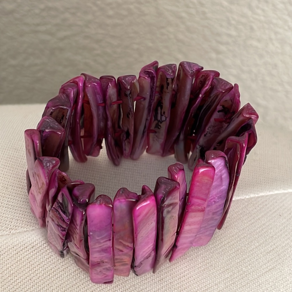 Vintage Mother of pearl stretch bracelet - Picture 3 of 3